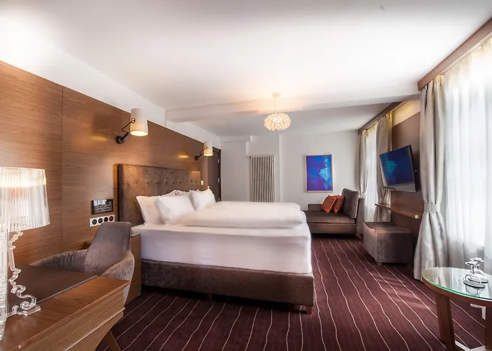 Arthaushotel Готель