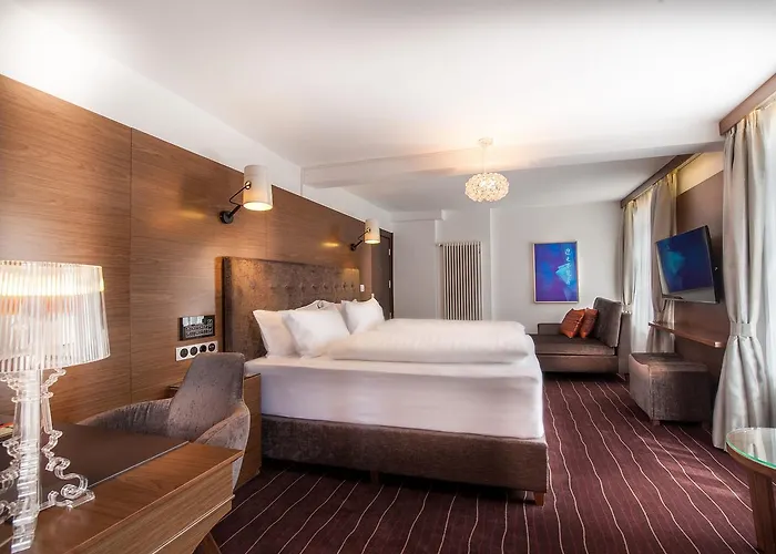 Arthaushotel Готель